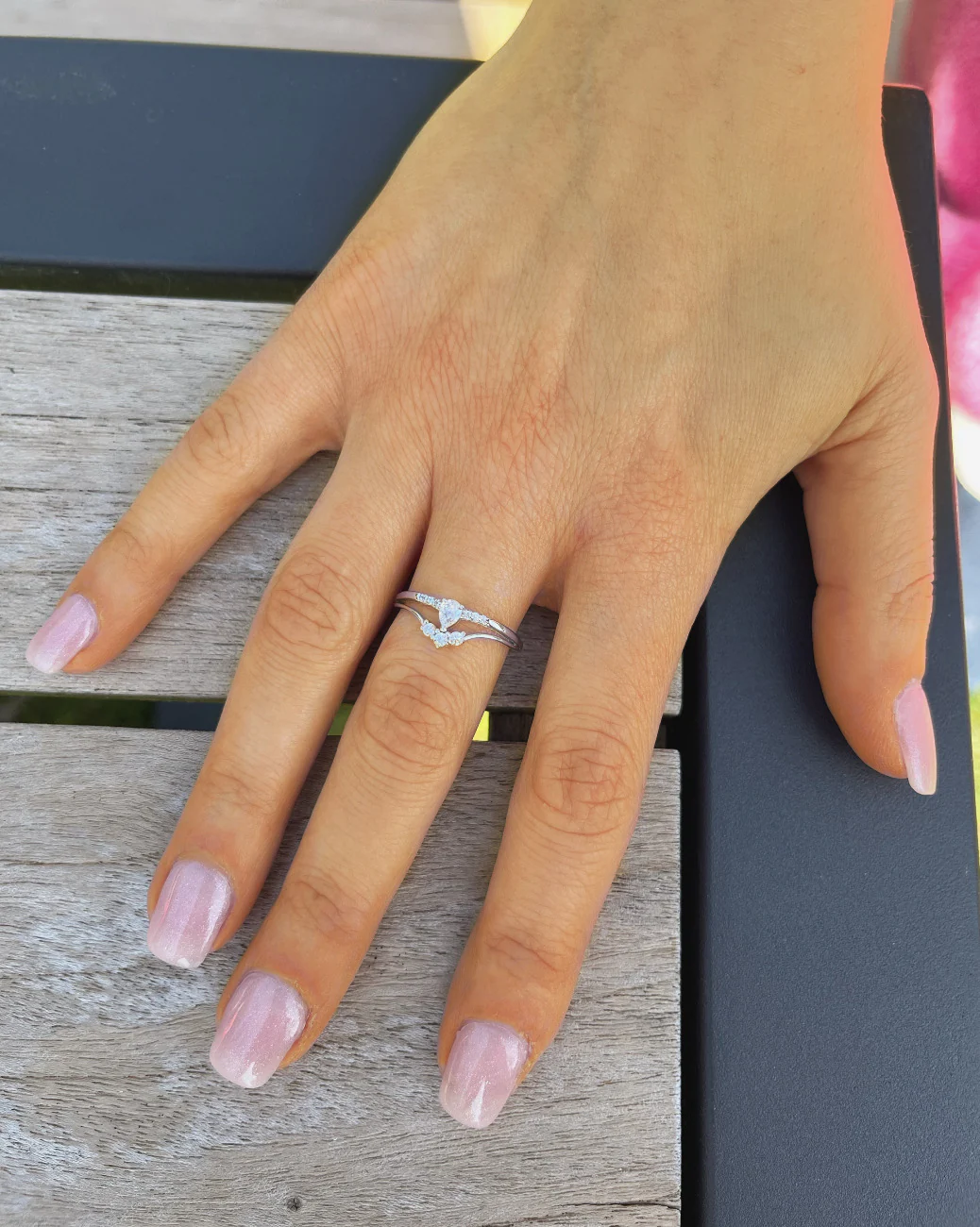 BAGUE EN ARGENT 2 RANGS AVEC PIERRES ET SOLITAIRE GOUTTE - Image 2