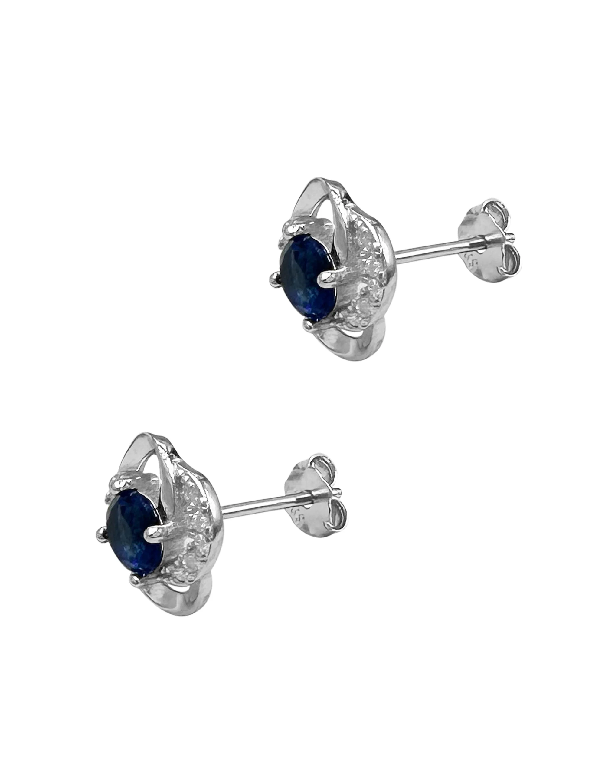 BOUCLES D'OREILLES EN ARGENT FLEUR AVEC PIERRES BLANCHES ET SOLITAIRE SAPHIR - Image 3
