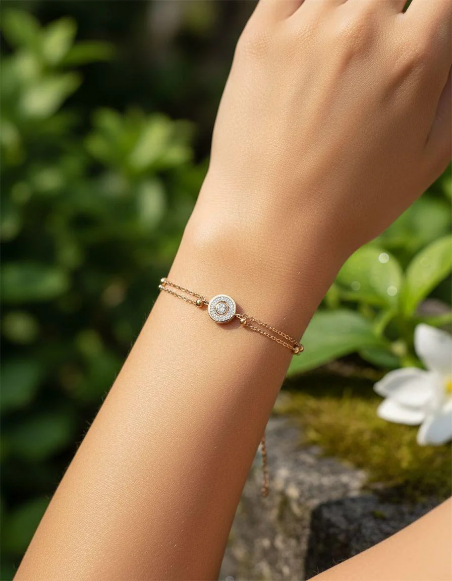 BRACELET DOUBLE MAILLE ACIER DORE AVEC ROND ET STRASS - Image 2