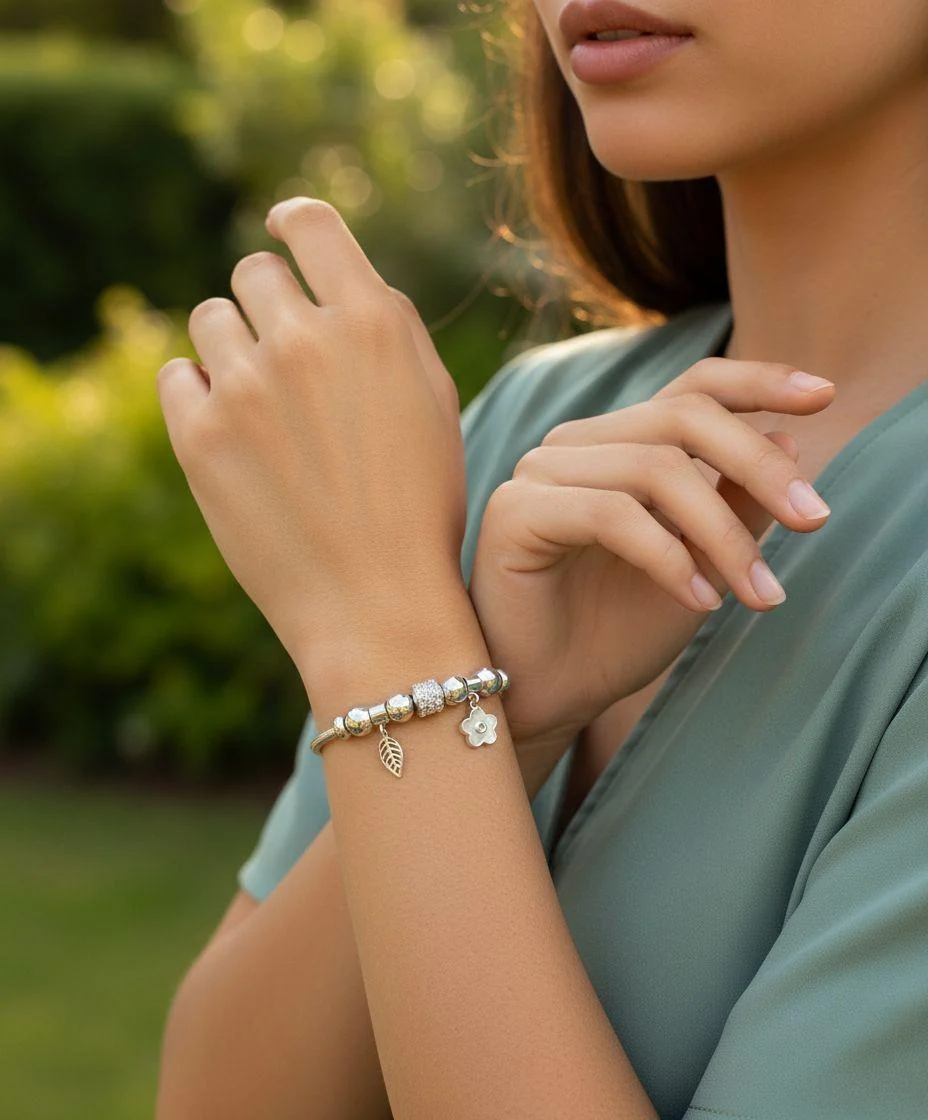 BRACELET EN ACIER AVEC FLEUR ET FEUILLE - Image 2