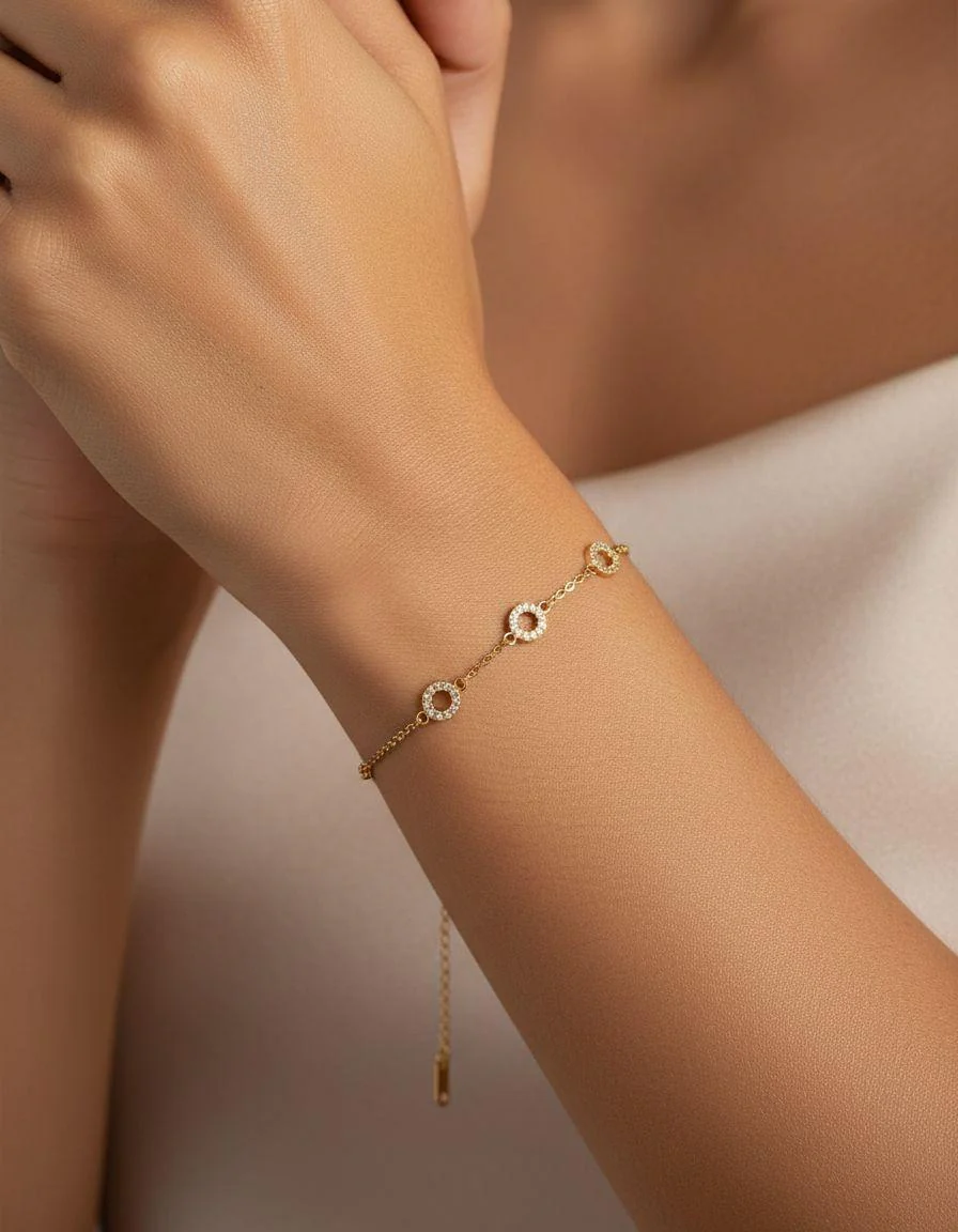 BRACELET EN ACIER TRIPLE CERCLES AVEC STRASS - Image 2