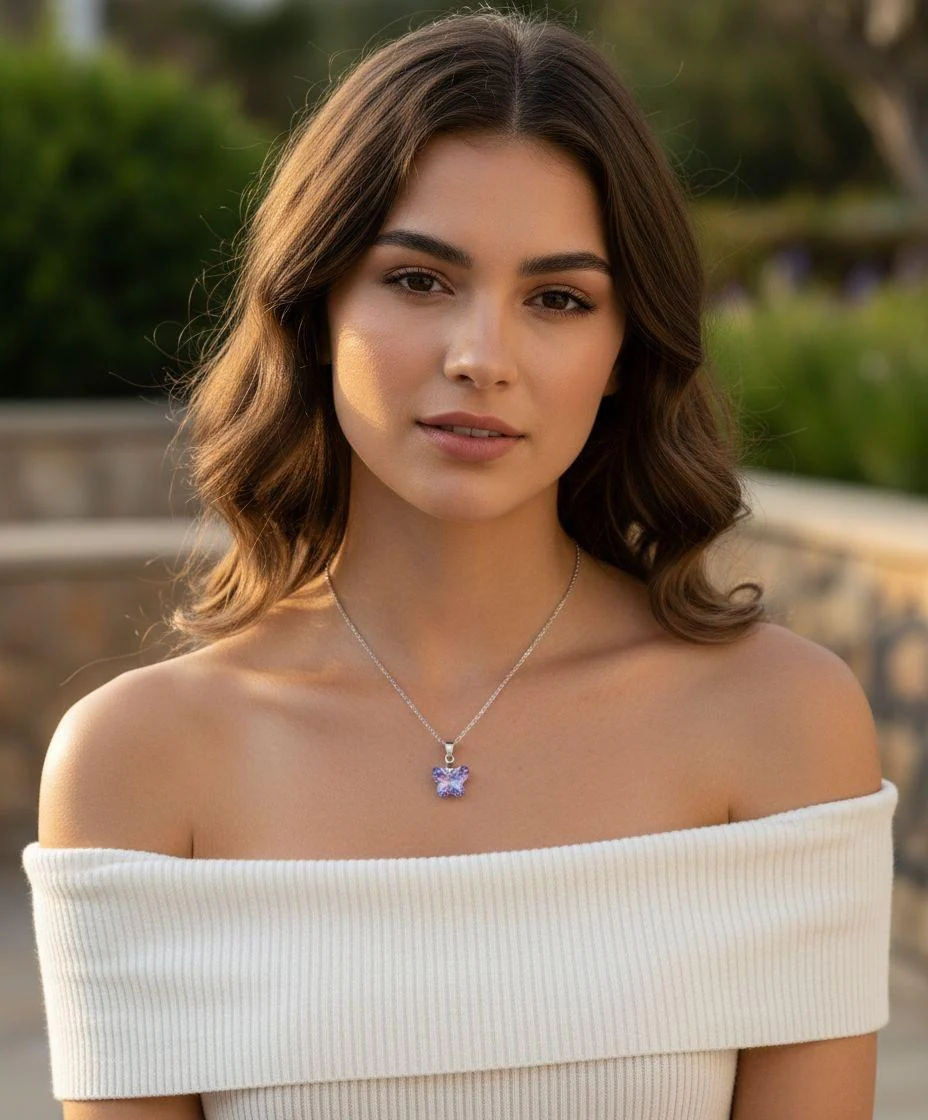 COLLIER EN ACIER AVEC PENDENTIF STRASS PAPILLON - Image 2