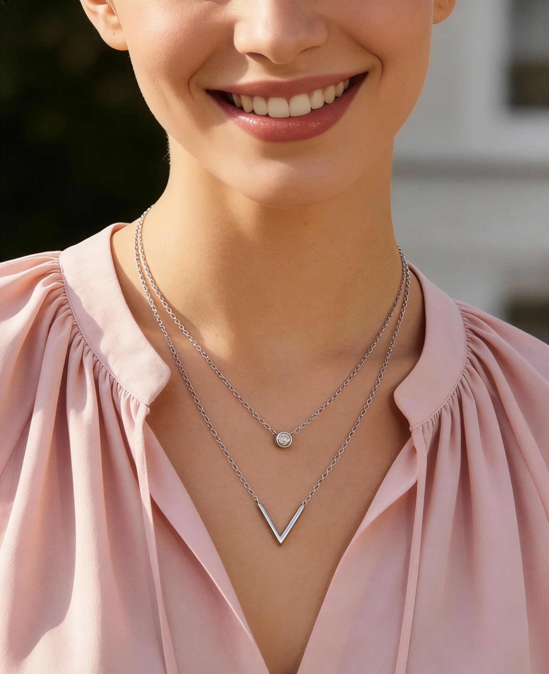 COLLIER EN ARGENT DOUBLE MAILLE AVEC SOLITAIRE ET V - Image 2